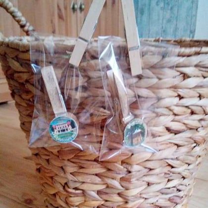 Suvenīri vēsturiska objekta atklāšanas pasākumā.