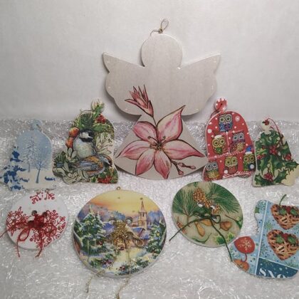 Rotājumi dāvanām un eglei